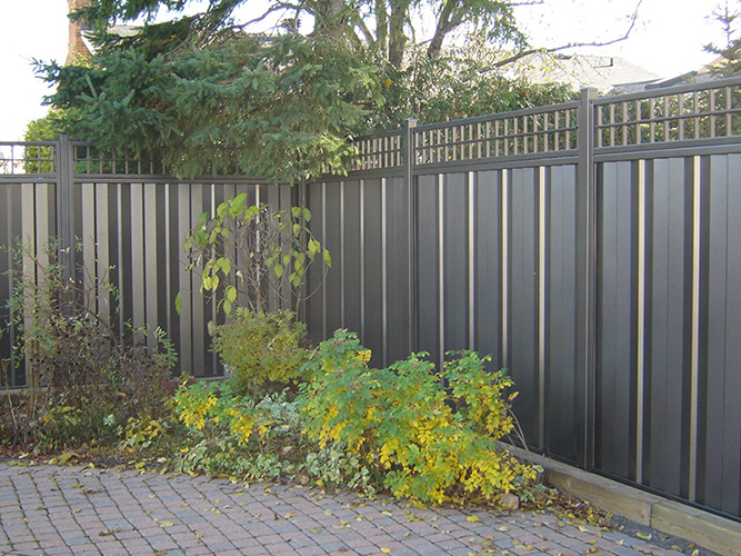 Fences ensuring privacy and sustainability