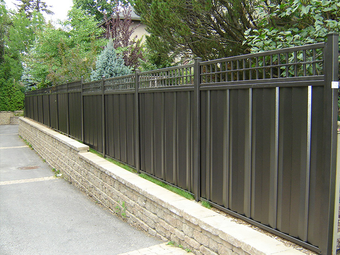 Residential and commercial fencing projects